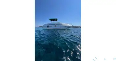 Chris Craft  245 Cuddy Cabin