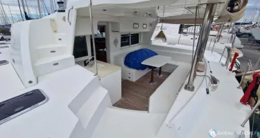 Lagoon  440