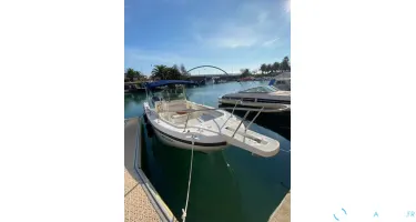 Boston Whaler  26 Outrage