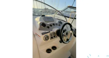 Bayliner Avanti 8