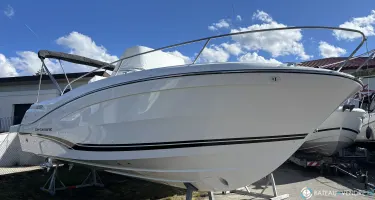 Jeanneau Cap Camarat 9.0 CC