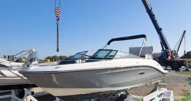 Sea Ray SPX 230