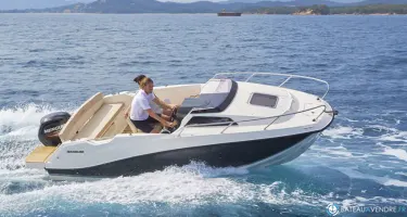 Quicksilver Activ 555 Cabin