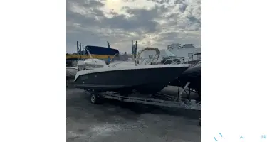 B2 Marine Cap Ferret 650