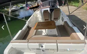Quicksilver Activ 755 Sundeck