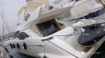 Azimut  62