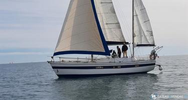 Coronado  35