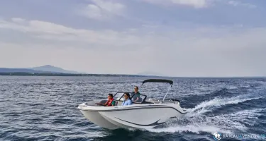 Bayliner Element M19