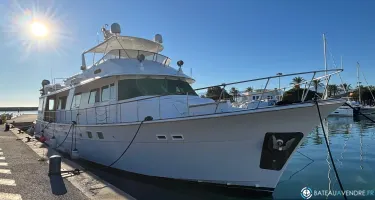 Hatteras  85