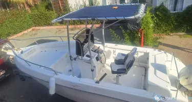 Sessa Marine Key Largo 20