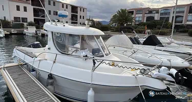 Quicksilver  640 Pilothouse