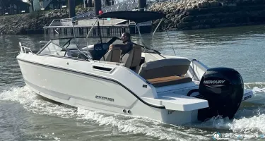 Quicksilver  675 Bowrider