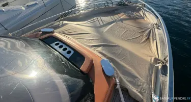 Invictus  370 GT