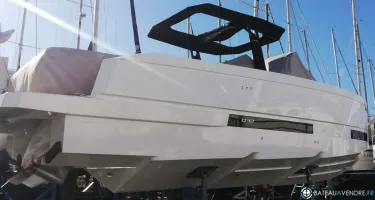 De Antonio Yachts D32 Open
