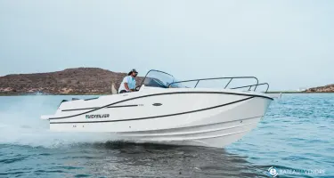 Quicksilver Activ 755 Sundeck