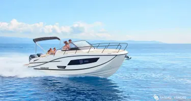 Quicksilver Activ 875 Sundeck