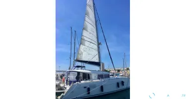 Lagoon  400
