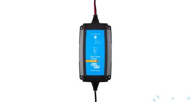 Chargeur Blue Smart IP65 24/13 + Connecteur DC