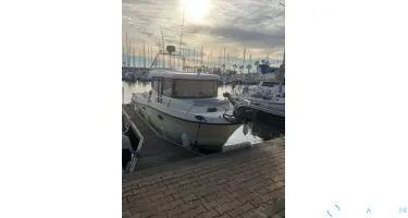 Quicksilver Activ 905 Pilothouse