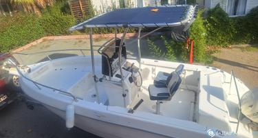 Sessa Marine Key Largo 20