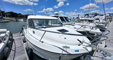 Beneteau Antares 8 OB V2