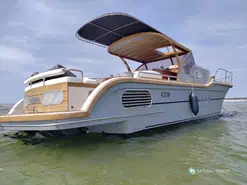 Beacher V12