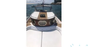 Beacher V12