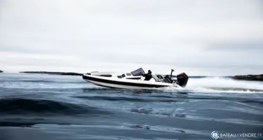 Iron Boats 907