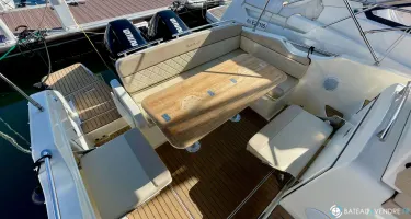 Quicksilver Activ 875 Sundeck