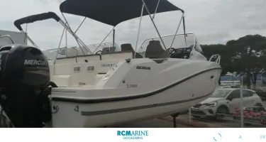 Quicksilver  675 Sundeck