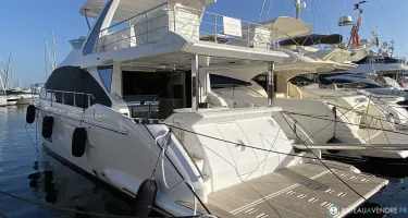 Azimut  60 Fly