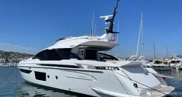 Azimut  S8