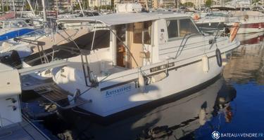 Beneteau Antares 800