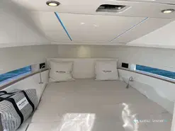 De Antonio Yachts D32