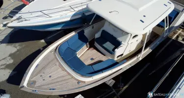Rhea  35 Open