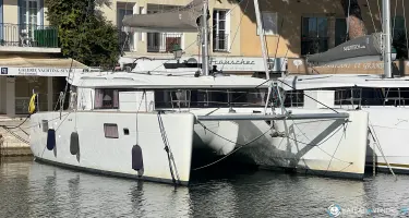 Lagoon  450 F