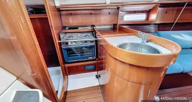 Beneteau Oceanis 300