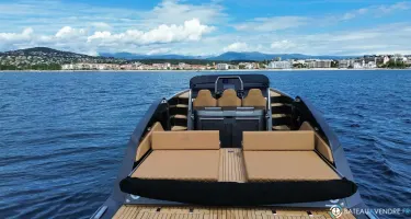 Aurea Yachts  30 Cabin