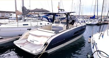 Invictus  320 GT