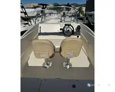 Quicksilver Activ 605 Open