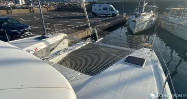 Lagoon  42