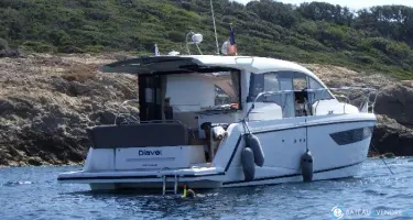 Sealine  C330