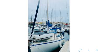 Beneteau First 28