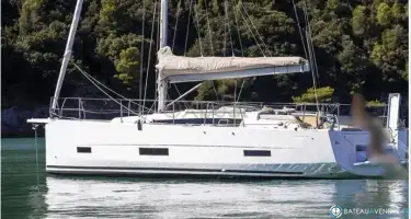Dufour  390