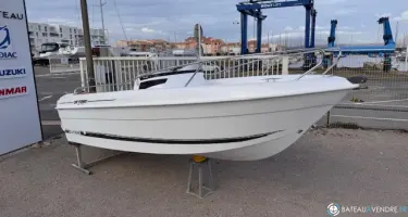 B2 Marine CAP FERRET 522 OPEN