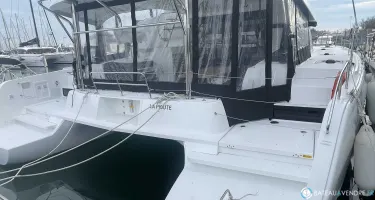 Lagoon  42