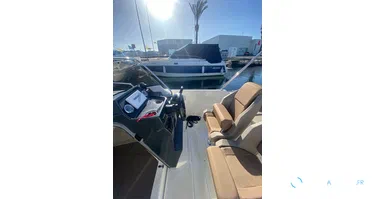 Quicksilver Activ 675 Open