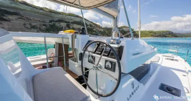 Lagoon  38