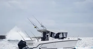 Quicksilver Activ 805 Pilothouse