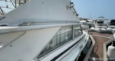 Bertram  28 Flybridge